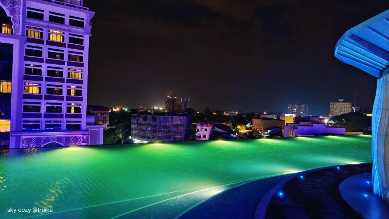 Sky Cozy Troika Residence: Pool & City View Apartments Kota Bharu Exterior photo