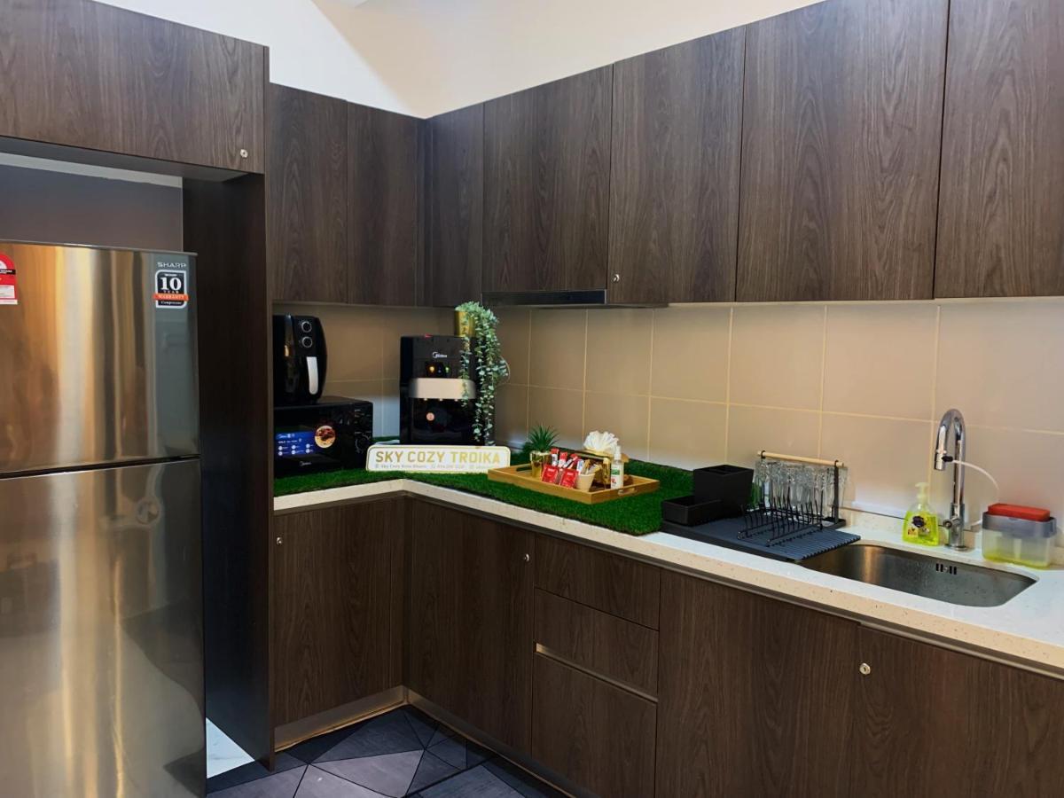 Sky Cozy Troika Residence: Pool & City View Apartments Kota Bharu Exterior photo