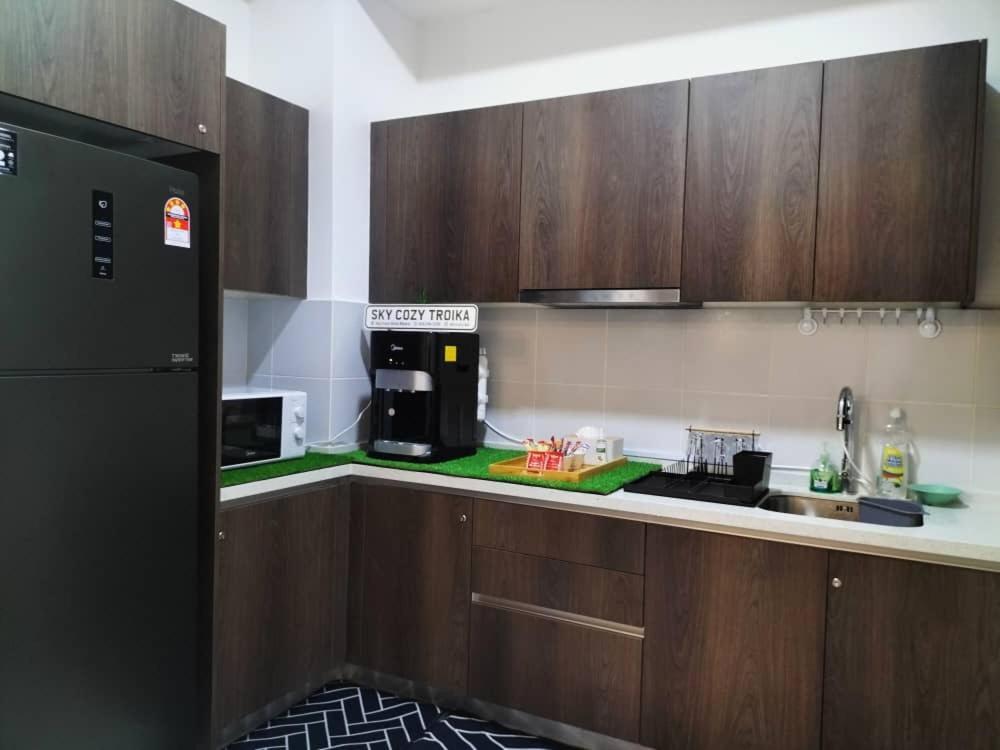 Sky Cozy Troika Residence: Pool & City View Apartments Kota Bharu Exterior photo